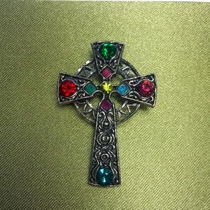 VINTAGE CROSS BROOCH